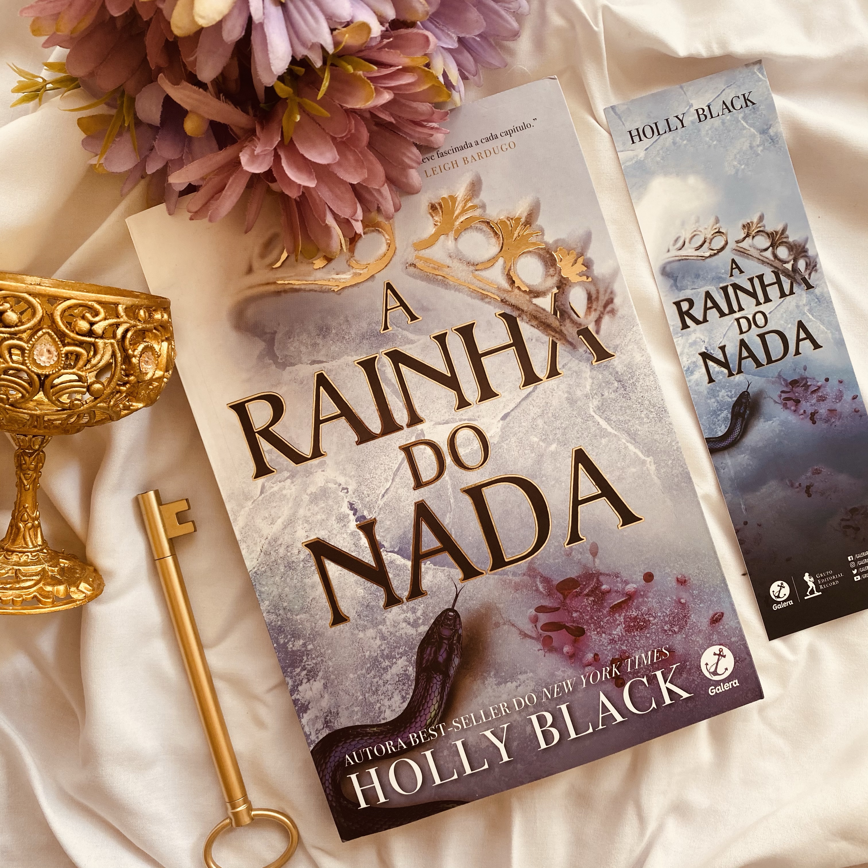 Quotes “Rainha do nada” e Divulgação do livro “Como o rei de Elfhame  aprendeu a odiar histórias”. – Meu Romeo